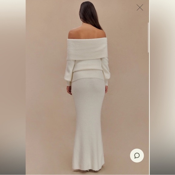 SET Ivory knit maxi skirt and off shoulder top - Picture 2 of 6